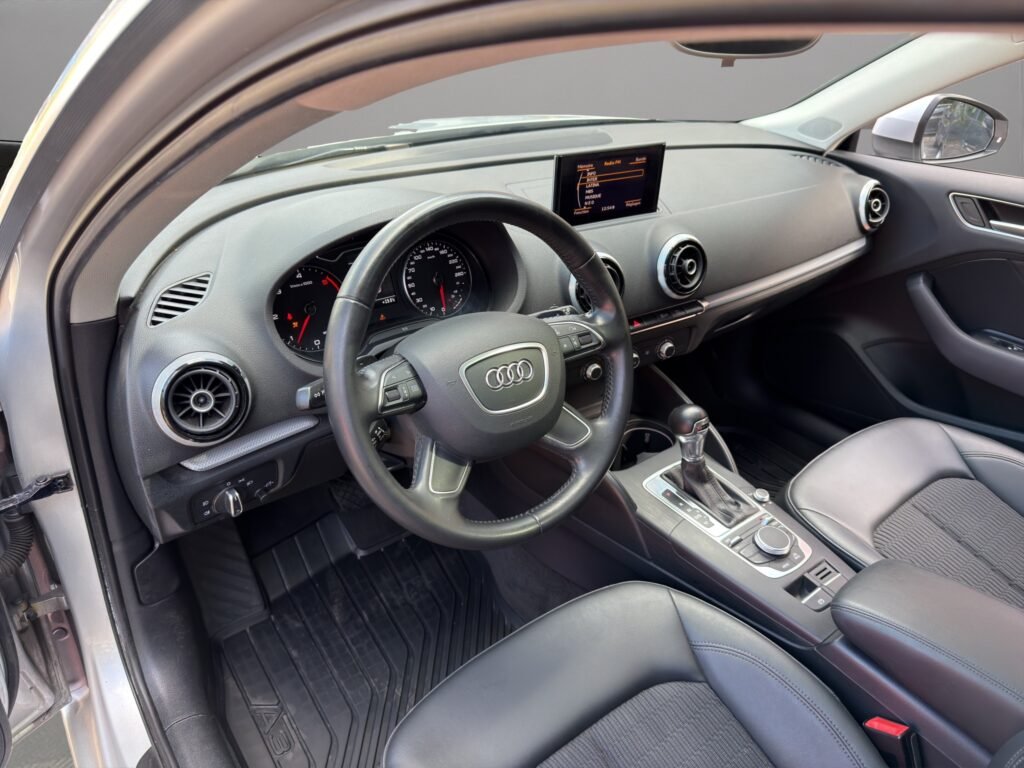 AUDI A3 III 2.0 TDI 150ch S-TRONIC AMBIENTE