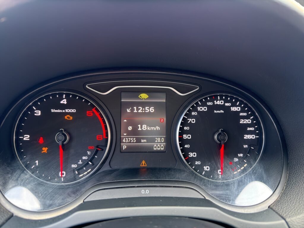 AUDI A3 III 2.0 TDI 150ch S-TRONIC AMBIENTE