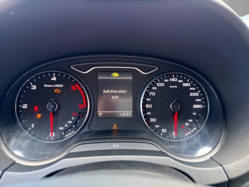 AUDI A3 III 2.0 TDI 150ch S-TRONIC AMBIENTE