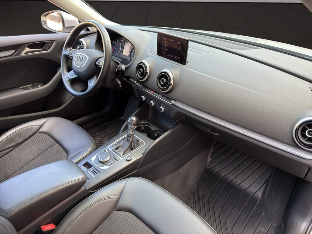AUDI A3 III 2.0 TDI 150ch S-TRONIC AMBIENTE